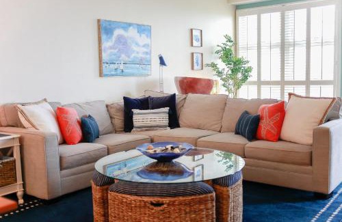 Sandbridge Apartamento | Sojourn Ocean View Oasis Ocean & Bay Views