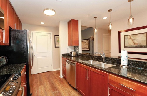 Sandbridge Apartamento | Sojourn Sea Views with Balcony & Fireplace Sleeps 7