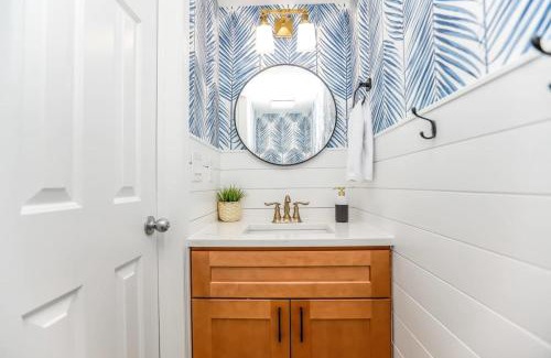 Northeast Virginia Beach Casa | Sojourn The Ocean Breeze in Virginia Beach