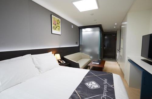 Sokcho Hotel | Sokcho Chonpines Beach Hotel