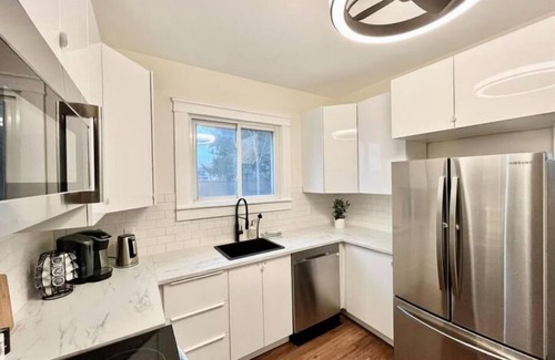 Sarnia Casa | Sokha House