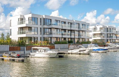 Orlinki Apartamento | Sol Marina - Pool, SPA, Wellness, Riverview & Parking by Downtown Apartments