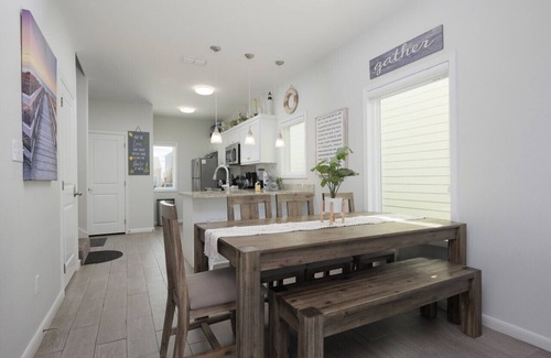 Port Isabel Casa | SOL-MATE | 3BR Kid & Pet-Friendly Waterfront Home