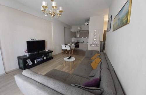 Saburtalo Apartamento | Sol's M2 White Modern Apartments