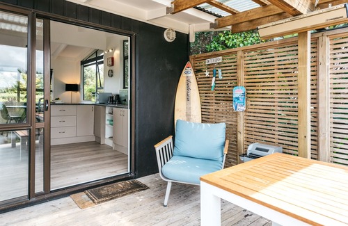 Surfdale Cabaña | Sol Spa Oasis - Surfdale Holiday Home