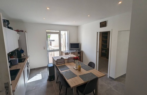 Le Grau-Du-Roi Apartamento | Amplio apartamento moderno de 3 habitaciones con terraza.
