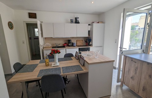 Le Grau-Du-Roi Apartamento | Amplio apartamento moderno de 3 habitaciones con terraza.