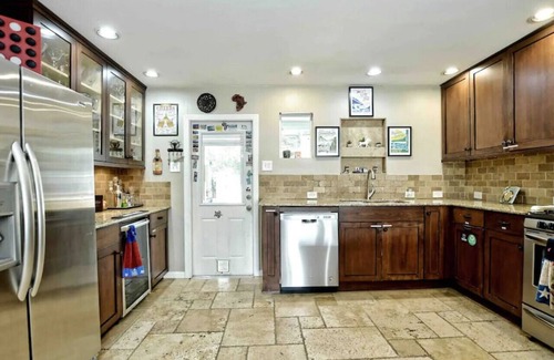 Barton Hills Casa | SoLa‘04 Travelers Retreat- Bachelorette Welcome! Mins To DT/SXSW