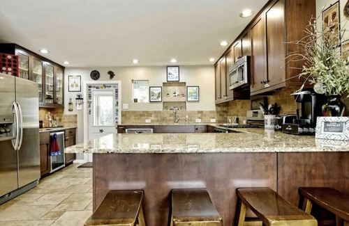 Barton Hills Casa | SoLa‘04 Travelers Retreat- Bachelorette Welcome! Mins To DT/SXSW