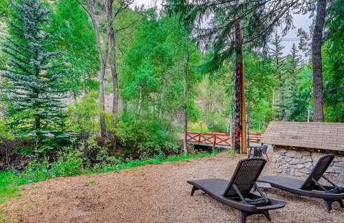 Idaho Springs Cabina | Solace WATERFRONT Work & Play Cabin getaway