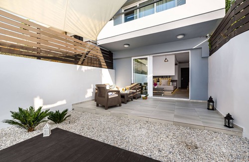 Agia Marina Apartamento | Apartamento Solar Yard North