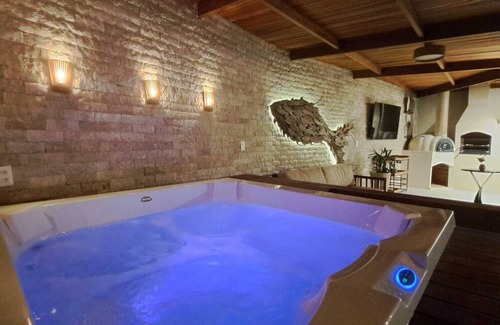 Cabore Casa | Solar das Andorinhas Perto do Centro, com 3 Quartos, Hidro e Piscina