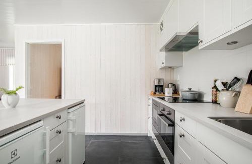 Aneby Apartamento | Solar Lake Cottage