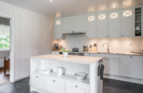 Aneby Apartamento | Solar Lake Cottage