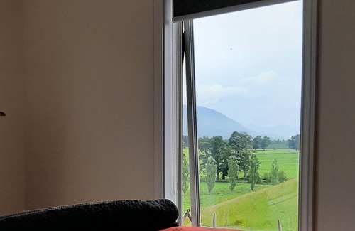 Kaikoura Casa | Solar Powered - Superb Mountain Views -