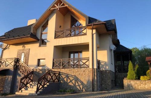 Skhidnytsya Casa | Solar