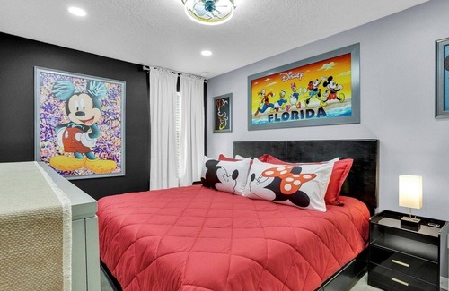 Celebration Villa | The Blue Planet - Siete Habitaciones Villa, Capacidad 14