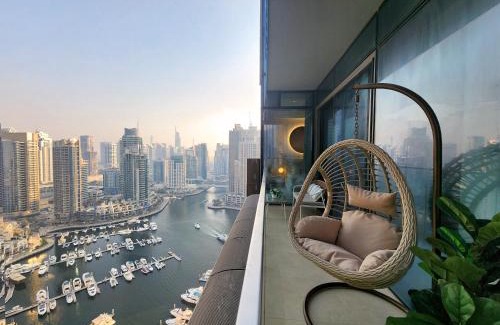 Dubai Marina Apartamento | SOLARTE Luxe - Marina Gate - Spectacular Pools with Marina Views