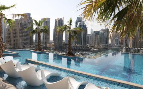 Dubai Marina Apartamento | SOLARTE Luxe - Marina Gate - Spectacular Pools with Marina Views