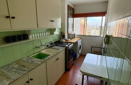 Pocitos Apartamento | Soleado Penthouse duplex cerca de la playa y el parque