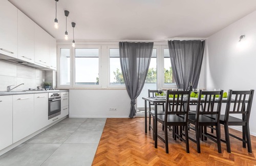 Srodmiescie Apartamento | Solec 79 | Bright Warsaw Apartment | Two Bedrooms