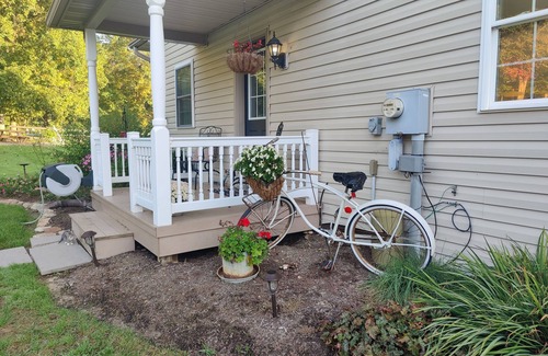 Honey Brook Apartamento | Solid Rock Homestead Casa