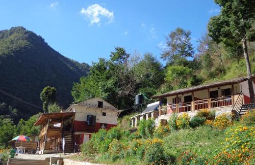 Kathmandu Hotel | Solid Rock - Lodge & Restaurant