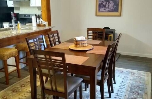 Woods Bay Casa | Solitude by Flathead Lake - two minutes from the beach