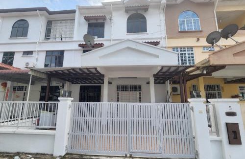 Downtown George Town Casa | Solok Burma Vacation Home @ Gurney Penang