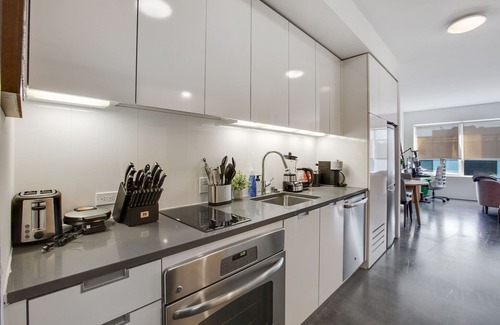 Downtown San Francisco Apartamento | SoMa Studio w/ Office by Anyplace - 10765