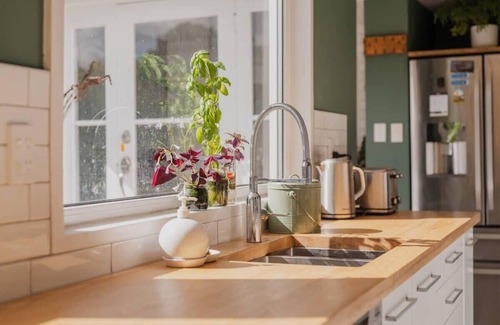 Somerfield Casa | Somerfield Statement - Bold 3BR House on Barrington