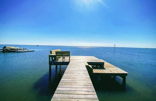 Monteray Shores Casa | 5 Bed, 3.2 Bath dog friendly soundfront home with hot tub