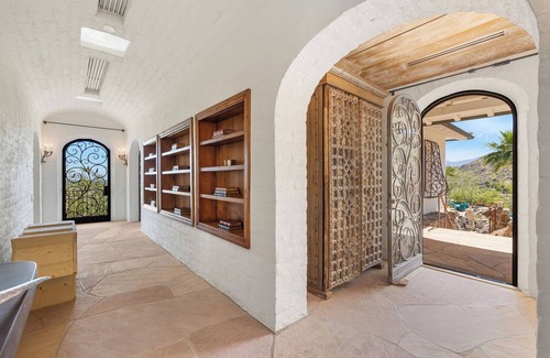 The Mesa Casa | 'Somerset Ranch' 6 BR, 28 acre hillside retreat