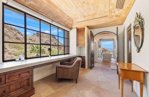 The Mesa Casa | 'Somerset Ranch' 6 BR, 28 acre hillside retreat