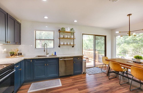 Somerville Cabina | Somerville Cabin w/ Private Pool!