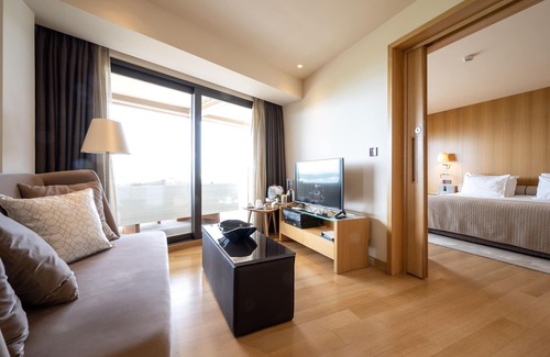 Vouliagmeni Hotel | Somewhere Boutique Hotel Vouliagmeni
