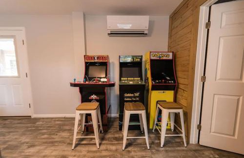 Colington Casa | Somewhere On A Beach - 4 bedroom -Private Pool - Hot Tub - Fire Pit - Game Room - Horseshoe Pits - Walk to beach, Sound, arcade and go carts!