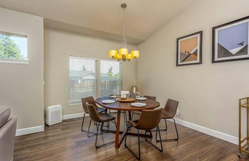 Old Farm District Casa | Sonata Getaway Pet friendly Near Old Mill District