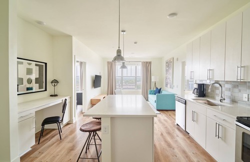 Rutledge Hill Apartamento | Sonder at LC SoBro | Superior Two-Bedroom Apartment