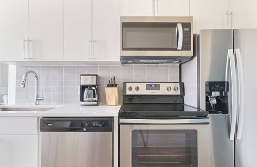 Rutledge Hill Apartamento | Sonder at LC SoBro | Superior Studio Apartment