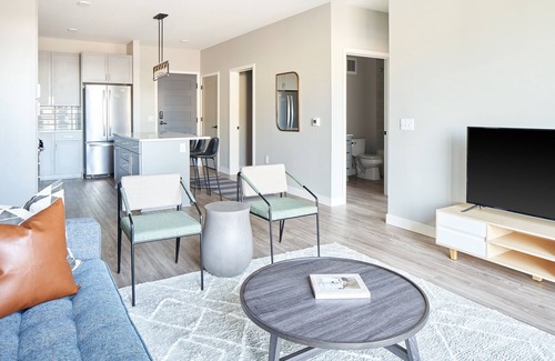 Mill District Apartamento | Sonder at Vicinity | Two-Bedroom Apartment w/ Balcony