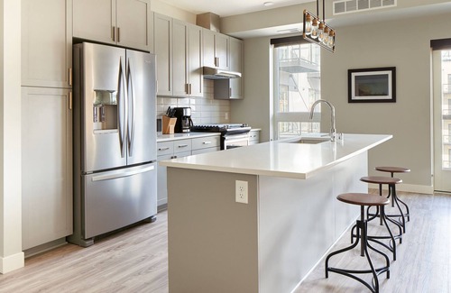 Mill District Apartamento | Sonder at Vicinity | Extended Stay Two-Bedroom Apartment w/ Parking