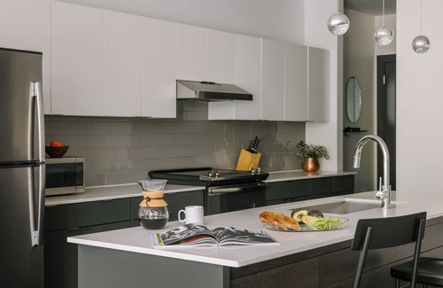 Hillsboro Village Apartamento | Sonder at Village 21 | Two-Bedroom Apartment w/ Balcony