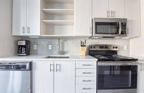 Hillsboro West End Apartamento | Sonder Belcourt | Queen Studio Apartment w/ Balcony