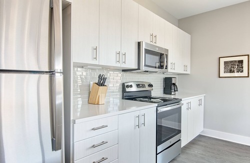 Hillsboro West End Apartamento | Sonder Belcourt | Two-Bedroom Apartment w/ Balcony