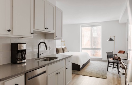 University City Apartamento | Sonder The Sloan | King Studio Apartment