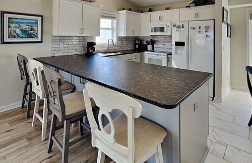 Surf City Casa | Song of the Sea | Pet-Friendly, Ocean Views