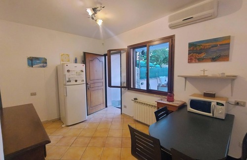 Maddalenedda Casa | Sonia House. 5min. from the beach, close to all services. 75 sqm.