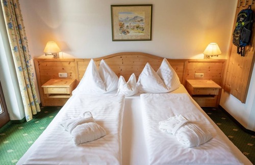 Hintersee Cama Y Desayuno | SONNBERG with rich breakfast buffet - DAS Hintersee