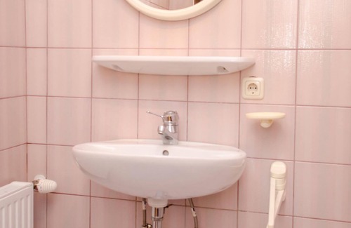 Poertschach am Woerthersee Apartamento | Sonnendoppelzimmer 4 - Ferienappartements Sonnenhügel